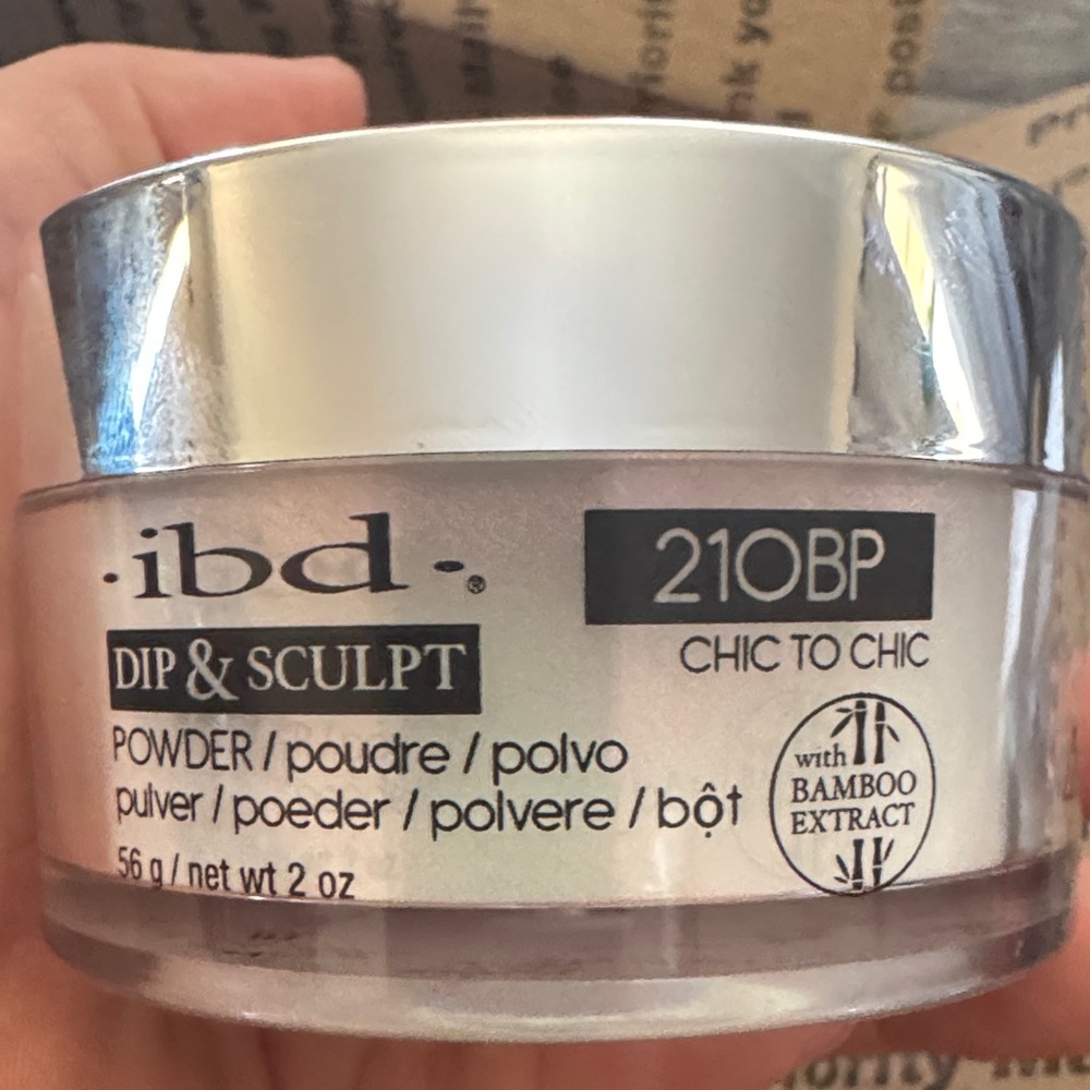 IBD Dip & Sculpt Powder 210BP Chic to Chic nail dip